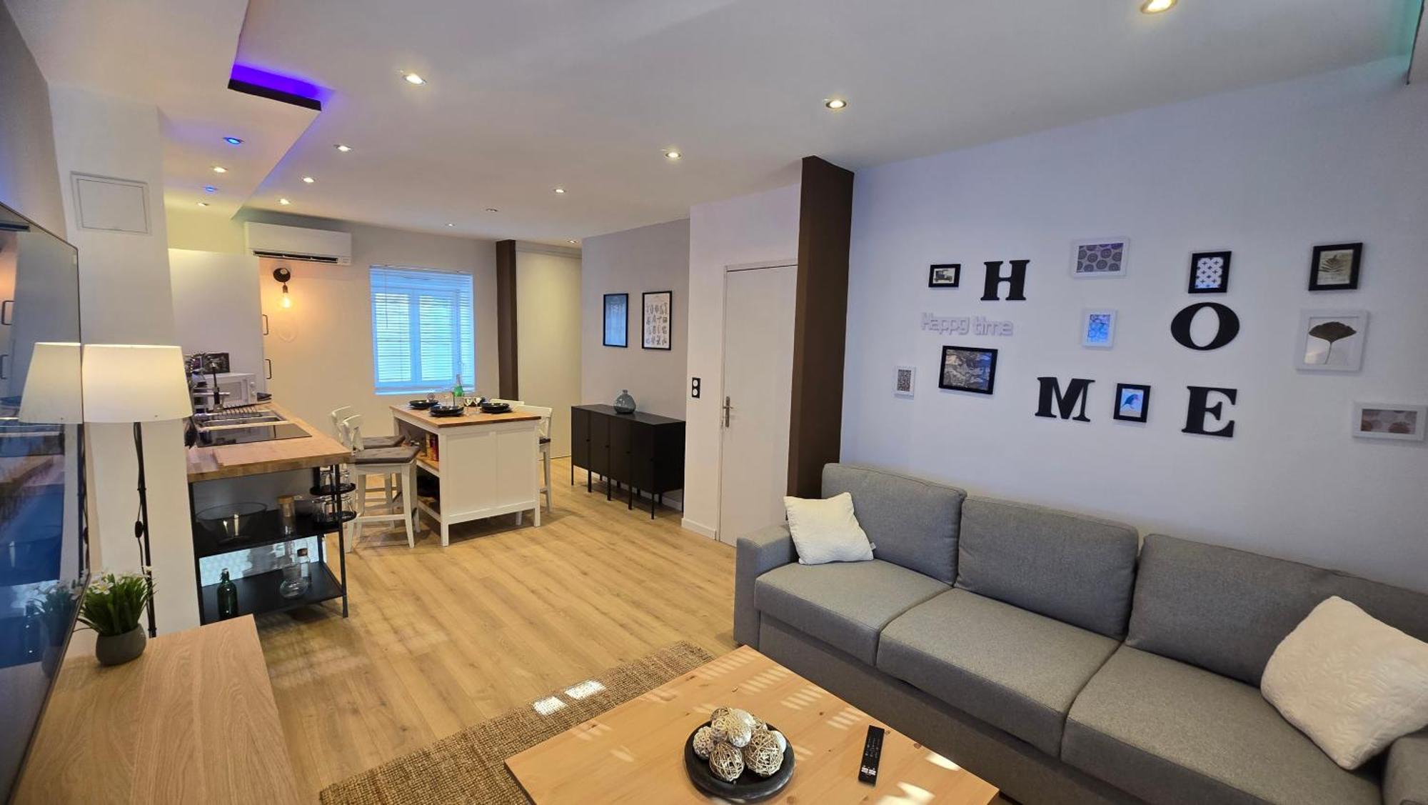 Arkana, Appartement Avec 2 Places De Parking Dole Esterno foto